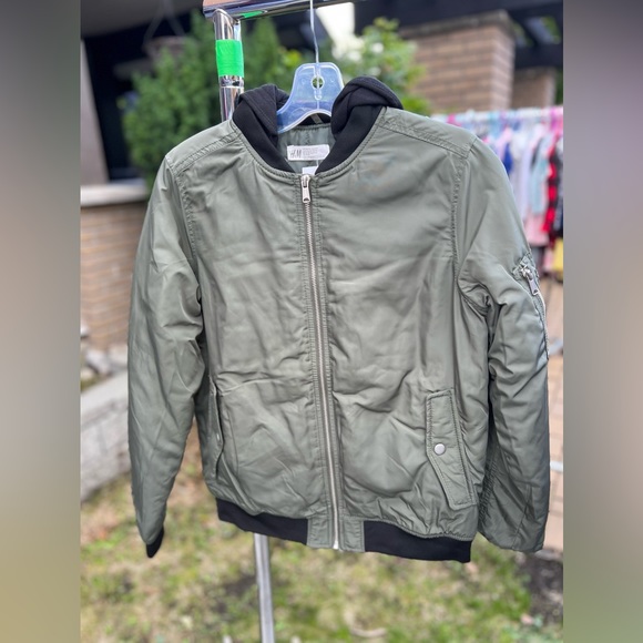 H&M // Sz 10-12Y // BNWT - Picture 2 of 4